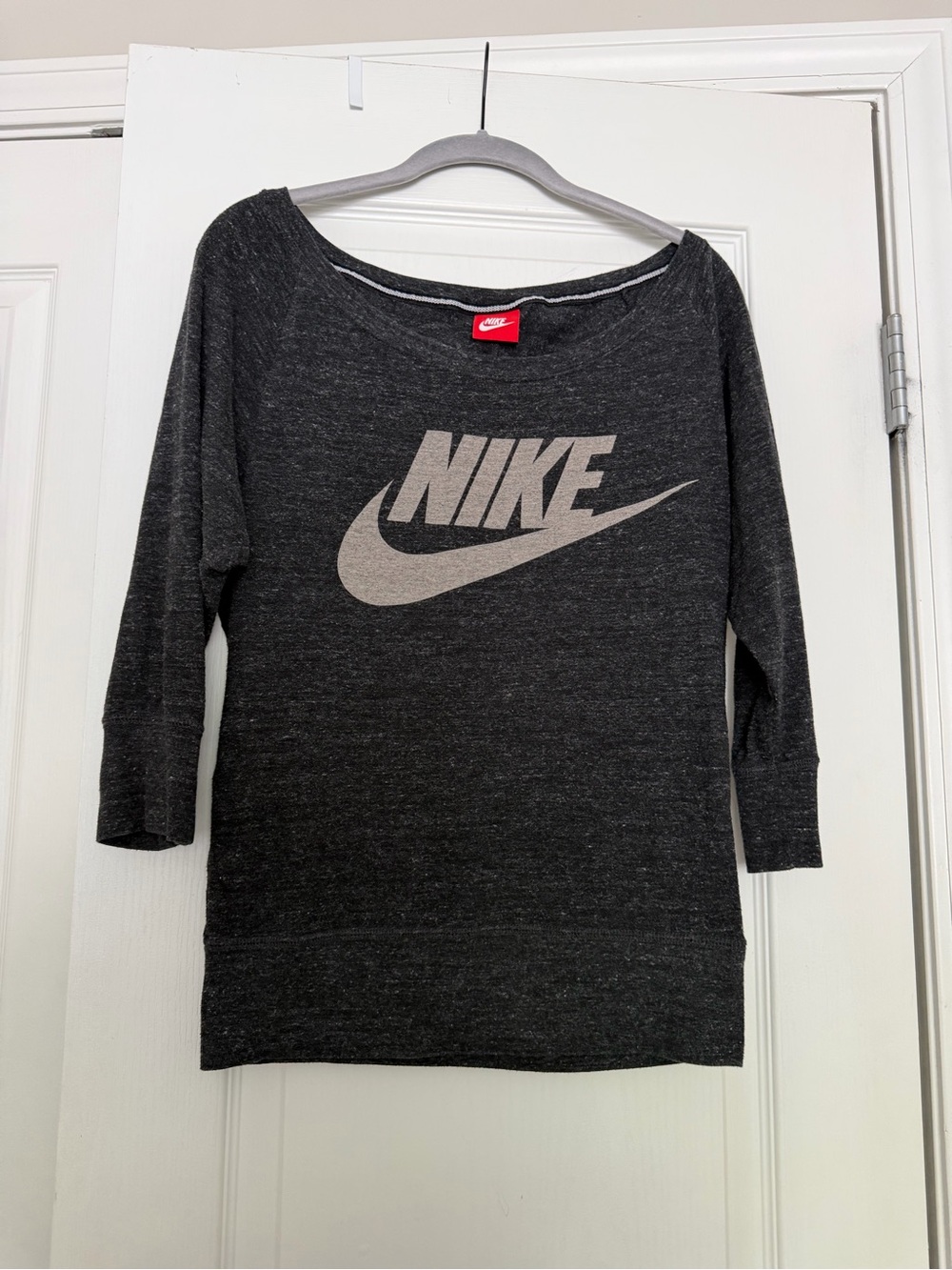 Nike Grey 3/4 sleeve top with white Nike logo Size M